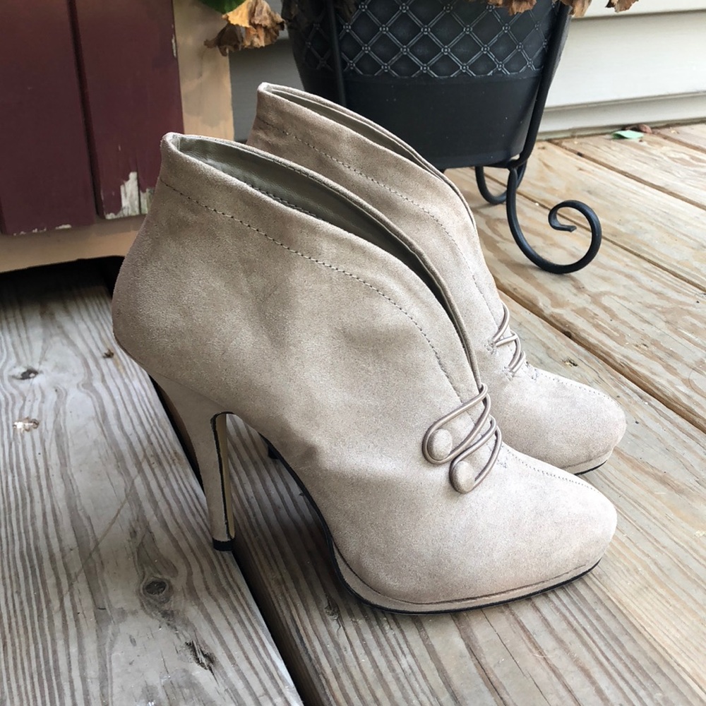 APT. 9 Booties 😍